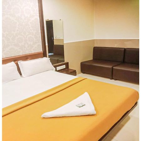 Gurukripa Nx Lodging By Wb Inn Thane Eksteriør bilde