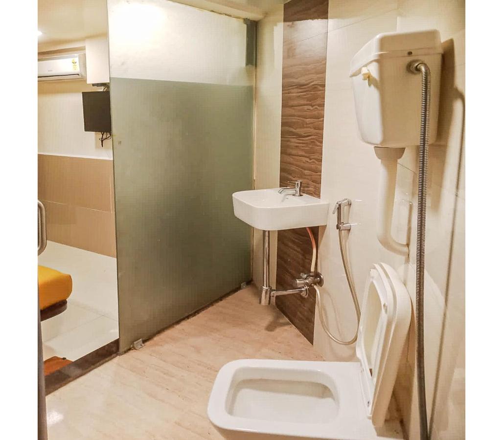 Gurukripa Nx Lodging By Wb Inn Thane Eksteriør bilde